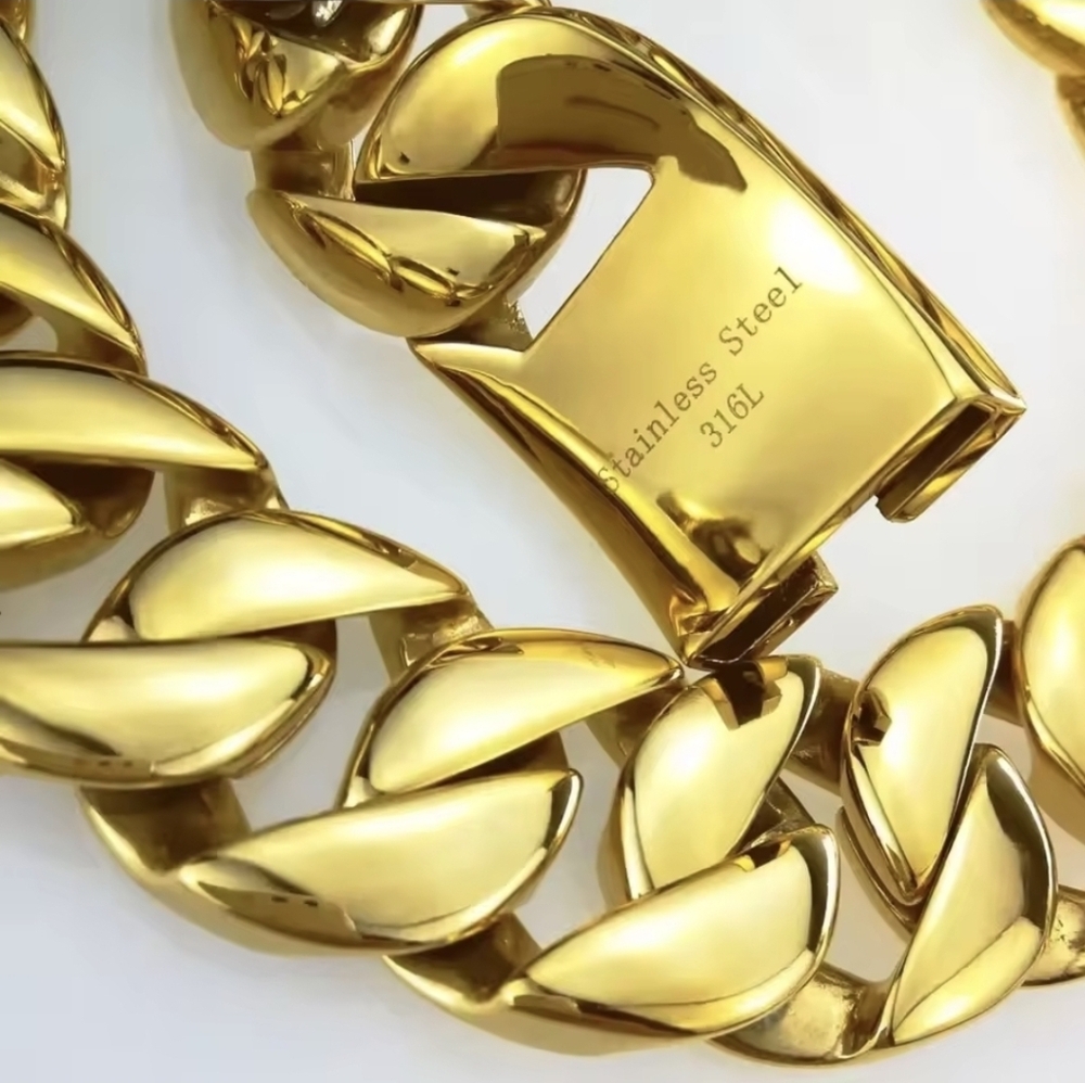 Gold Polished Stainless Steel Chunky Chainlink Necklace ▪︎ (316L) - Picture 5 of 12